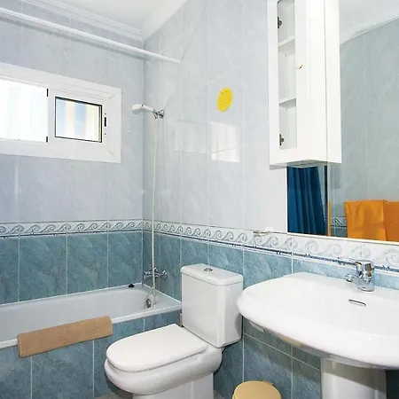 فيلة Puerto Del Carmen Sleeps 6 Wifi *